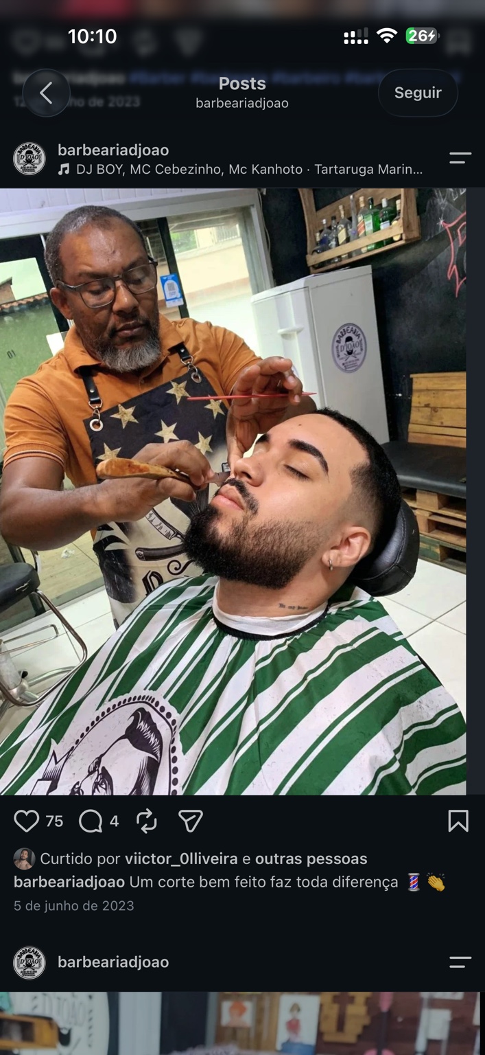 João finalizando uma barba